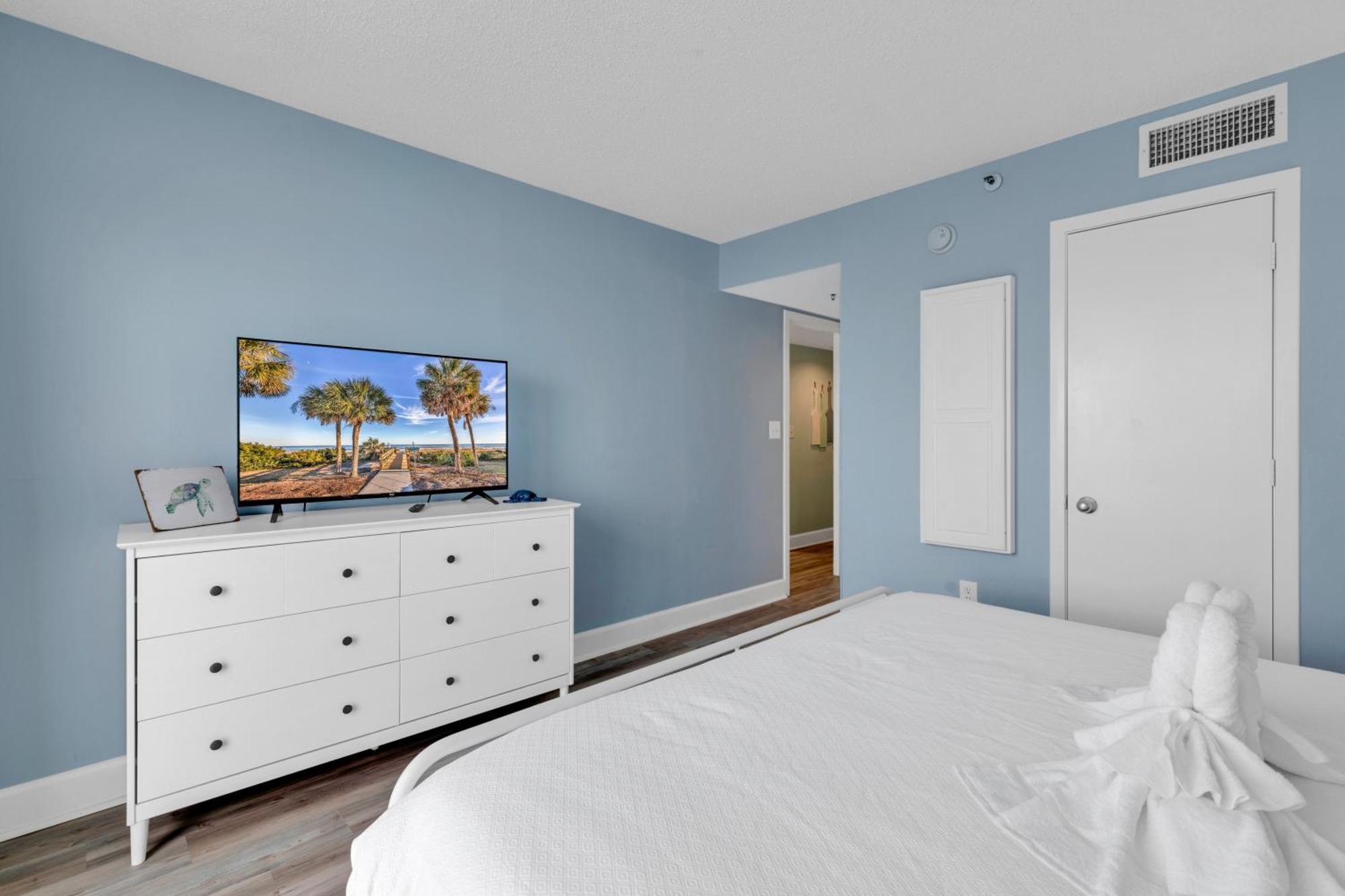 Ocean Front 2Br Elegant Condo In Atlantica Resort 미를 비치 외부 사진